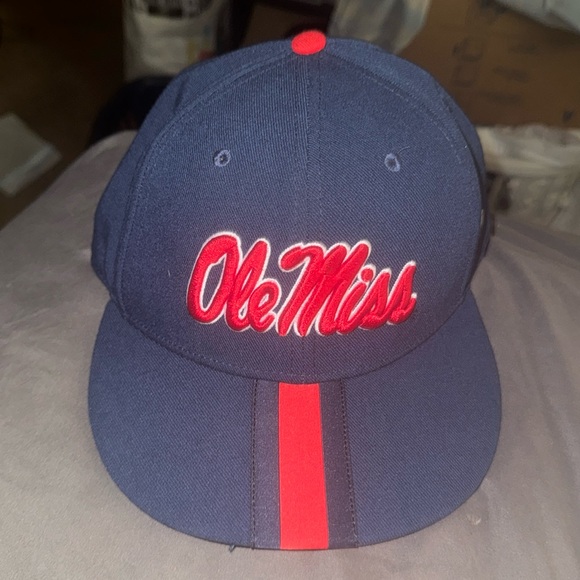 Nike Other - Nike Ole Miss Snapback